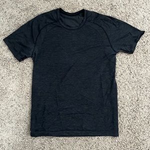 Men’s black Lululemon Metal Vent, short sleeve. Size medium.